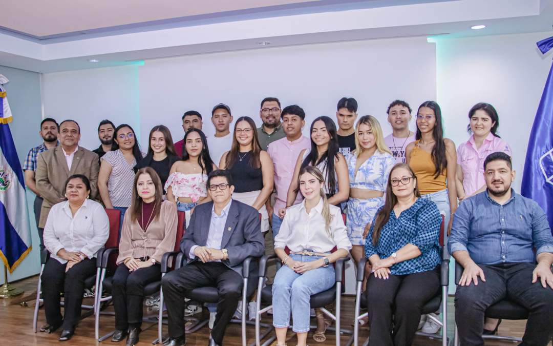 Fortaleciendo Lazos Internacionales: Estudiantes de la Universidad de la Costa (Colombia) Visitan UGB