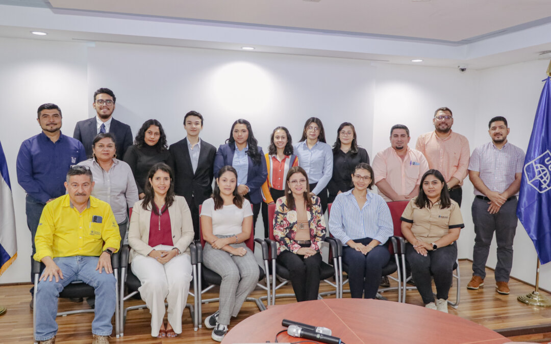 Un vistazo al futuro profesional de los estudiantes de la UGB