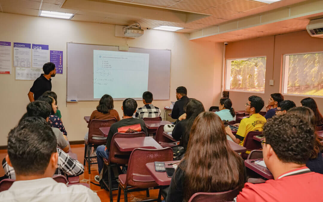 Impulsando el éxito académico en Matemática para estudiantes de bachillerato