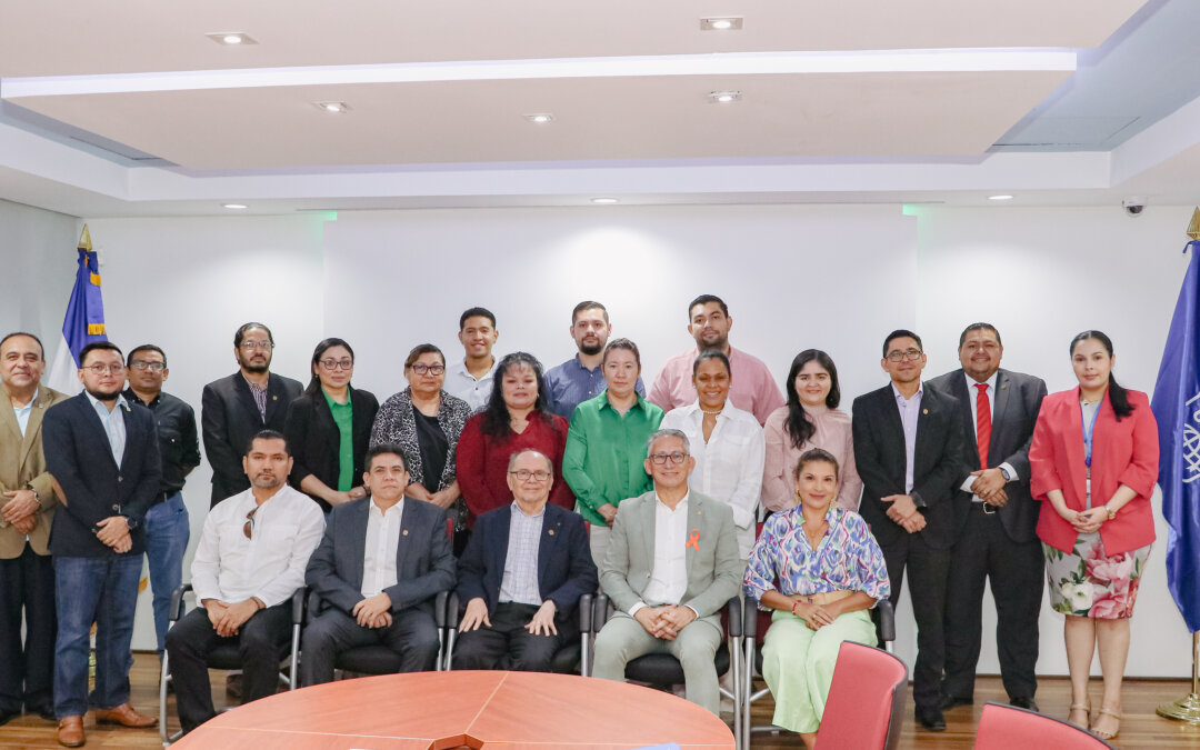 Universidad Gerardo Barrios fortalece lazos con Colombia gracias a la visita del Embajador Carlos Rodríguez Bocanegra