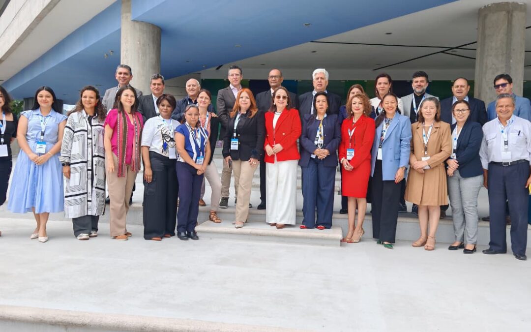 UGB fortalece la vinculación universidad-sociedad en encuentro internacional