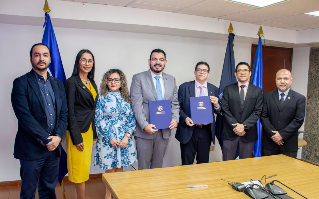 Convenio de Colaboración Académica fortalece la formación profesional entre la UGB y la PGR