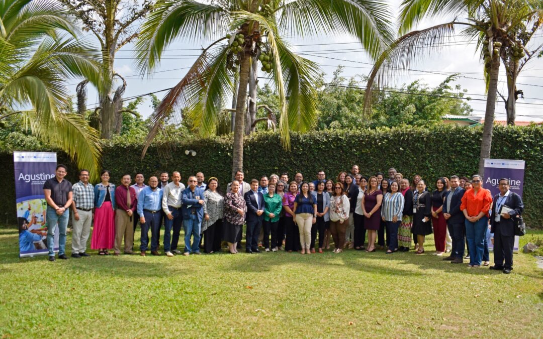 UGB participa en reunión nacional para fortalecer la formación inicial docente