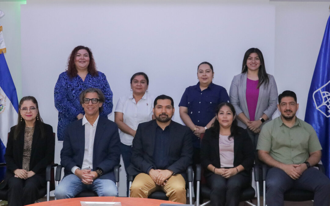UGB fortalece la formación académica mediante renovación de convenio con GRAPHISOFT
