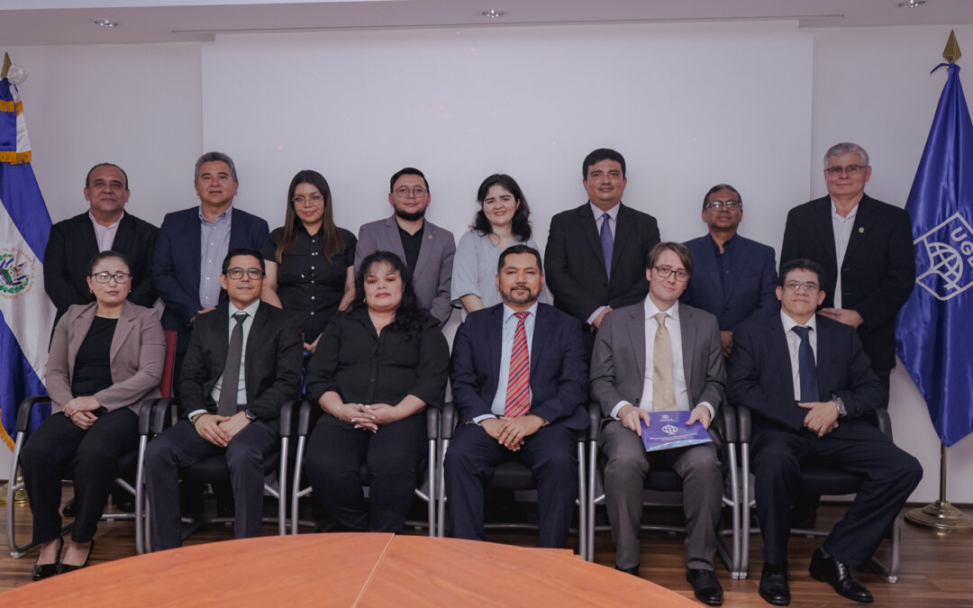 UGB fortalece la formación tecnológica con nuevos convenios de cooperación junto a CASATIC y CASS