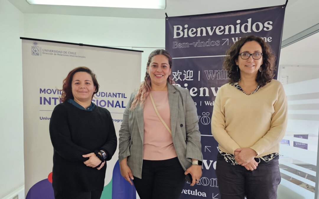 Directora de Innovación y Gestión Académica de la UGB fortalece vínculos de cooperación con la Universidad de Chile