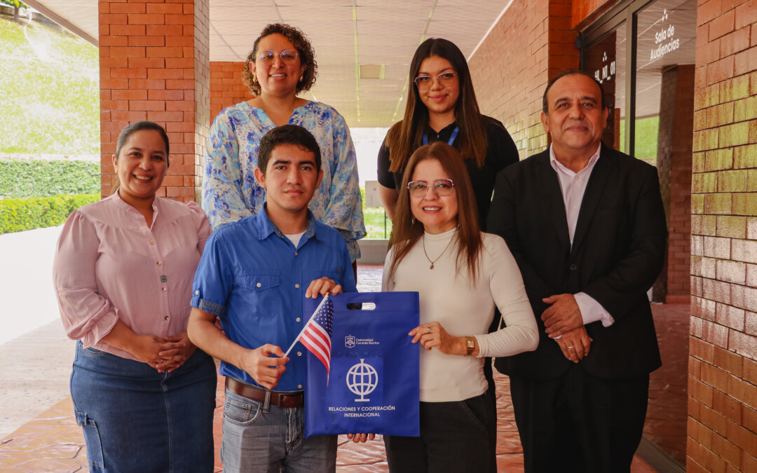 UGB despide a estudiante que representará a El Salvador en la Conferencia Internacional de Usuarios Esri 2026