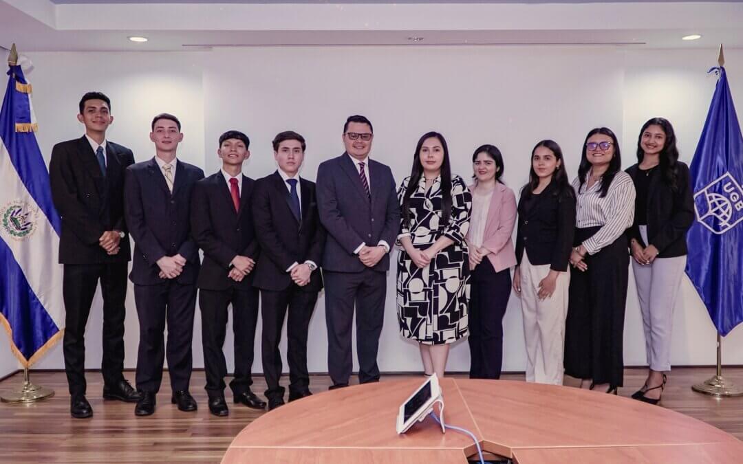 UGB despide a delegación estudiantil que representará a El Salvador en el Modelo de Naciones Unidas MONUA 2026, en Colombia
