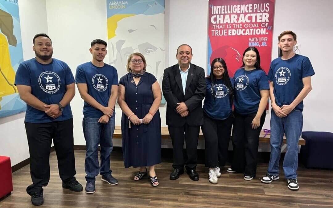 Cinco nuevos embajadores académicos UGB llevarán su talento a Estados Unidos